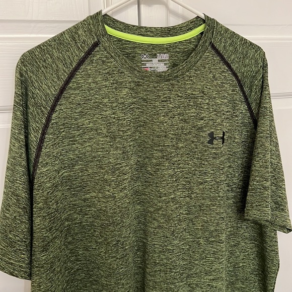 Under Armour Green Tshirt - Picture 4 of 9